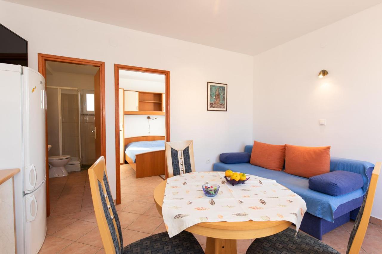 1-Bedroom Apartment In Krk - Steps From The Beach! Кърк Екстериор снимка
