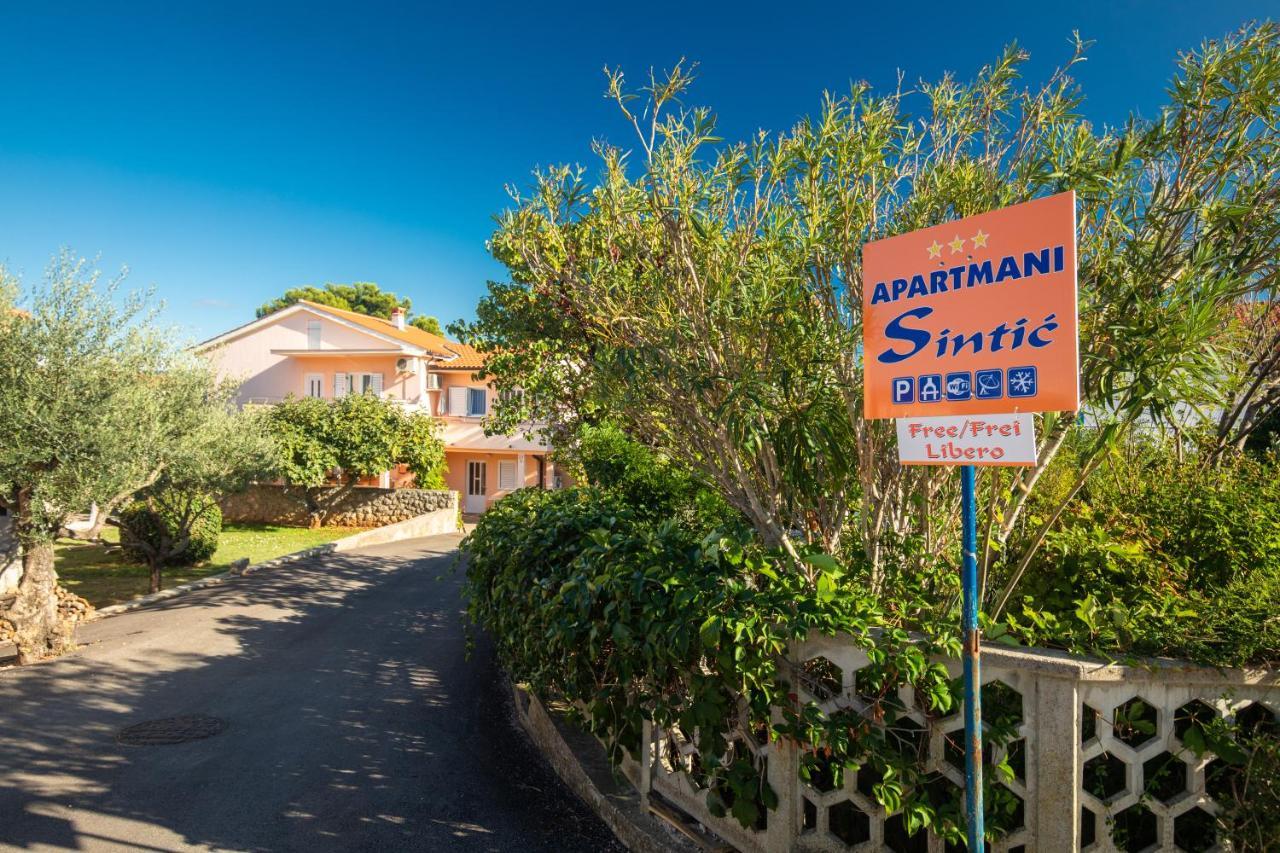 1-Bedroom Apartment In Krk - Steps From The Beach! Кърк Екстериор снимка